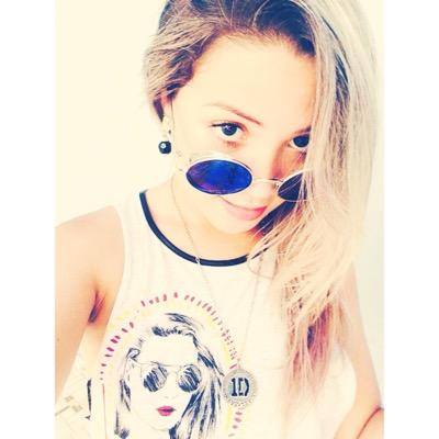 Um pouquinho de mim com uma dose de drama ;)