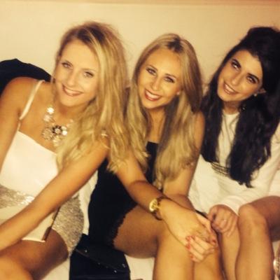 Instagram: daniellecpenny