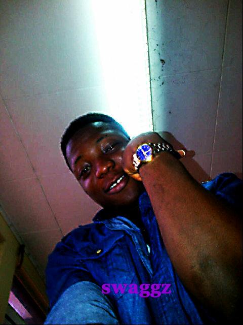 Cul fair guy,wit a nice luvly smillign face,jst chilling sha!!!!!!!!!!!!