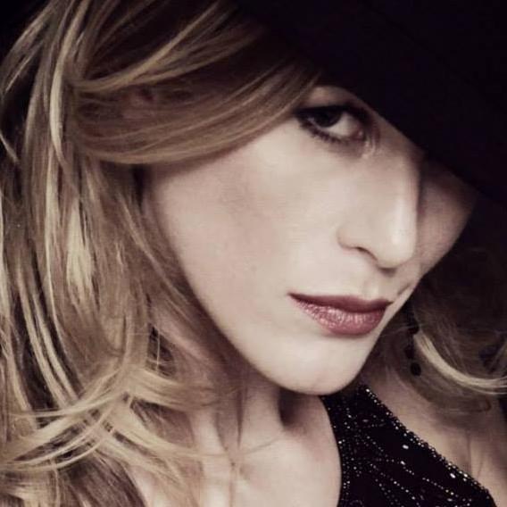 BennettCousins's profile picture. Actor, mezzo soprano, aspiring supervillain. Has no powers, but can skip reasonably well.