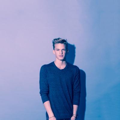 met cody, follows me on personal! cody is our king.