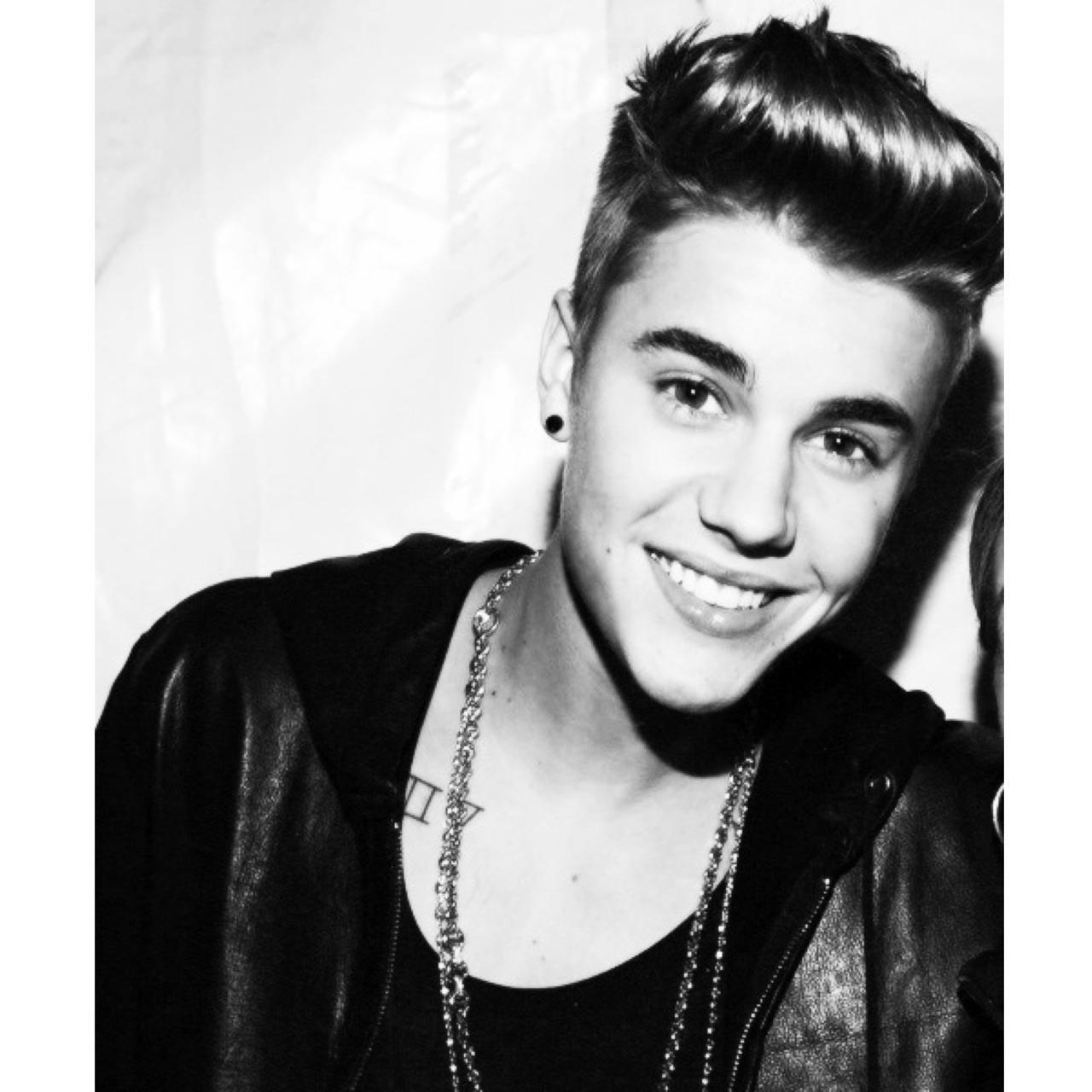I saw @justinbieber 25.03.2013 Believe Tour in Poland the best day of my life. @justinbieber followed me 21/04/14 00:13 and:Cody, Austin, Milk, Jessica, Dan