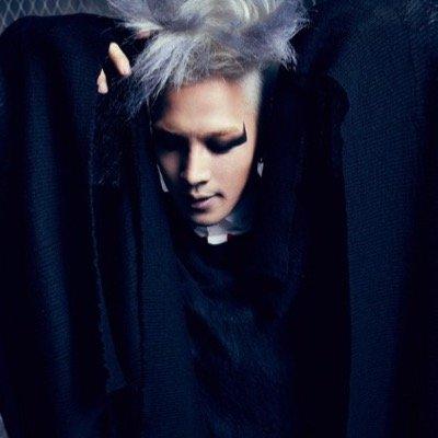 二次元がとにかく好きです(*´-`)特に好きなのは、銀魂/ジョジョ/進撃/鬼灯/デュラララです！三次元ではあほの坂田さんと杉田智和さんが大好きです！ 最近はハイキュー!!にどはまり中w
演劇やっとります。