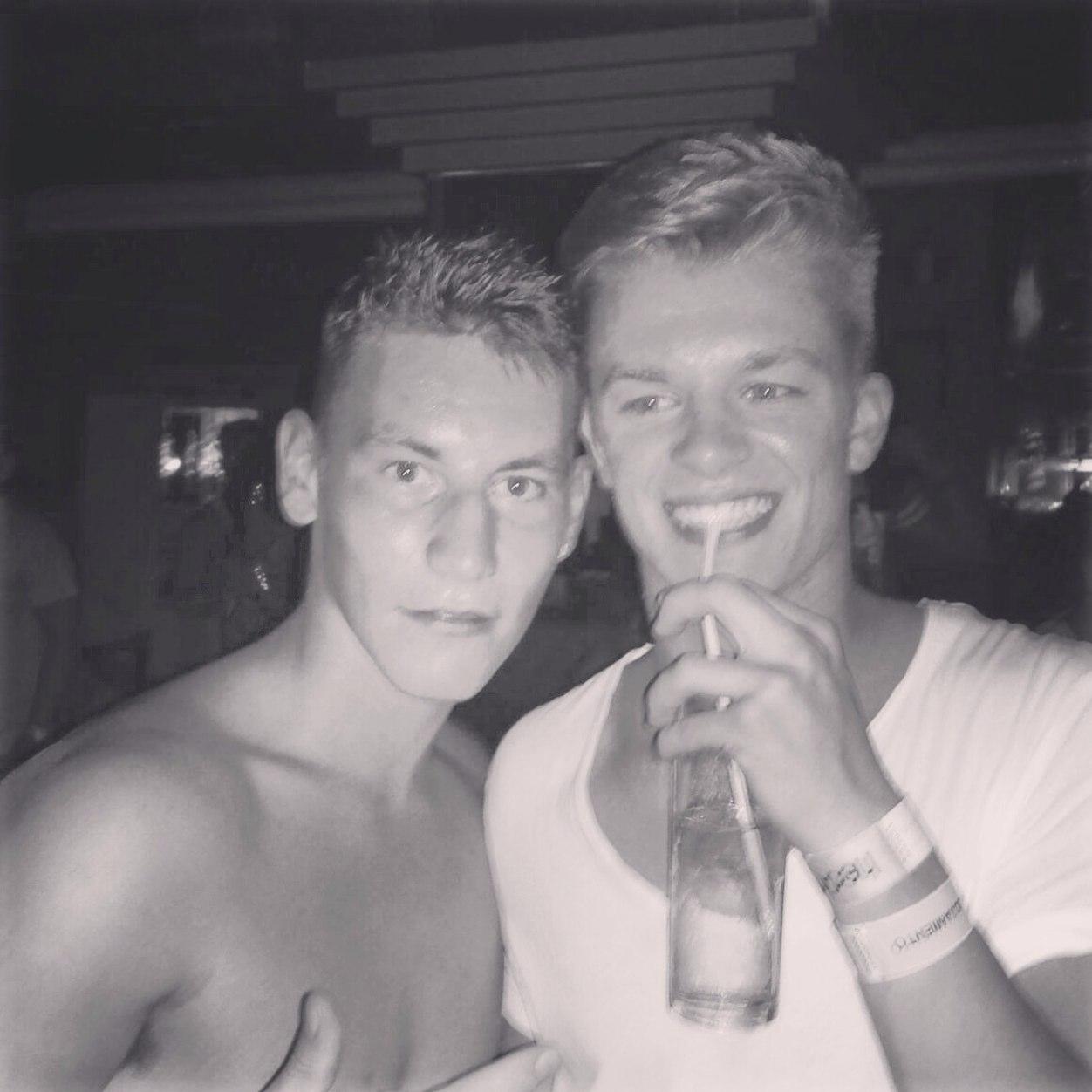NEW ACCOUNT - @jamesBinneyx         snapchat- j-binneyx instagram - jamesbinneyx