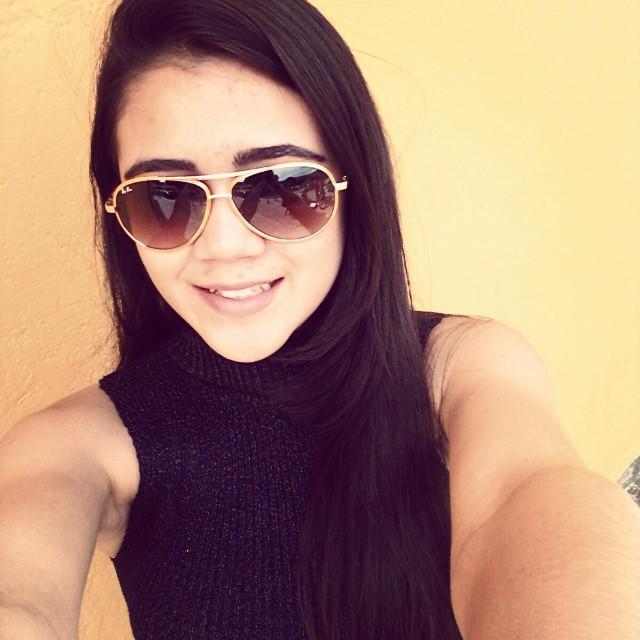 Amor,confiança,felicidade.
 Não se compra,não se vende,
                            apenas se conquista!
