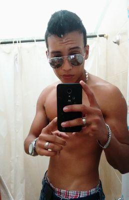Andres_R06's profile picture. Vicios Y Virtudes (Y) !
 
                                   ♥ ___ ♥