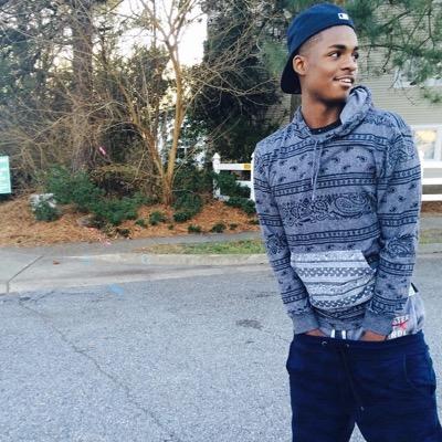 free marty & RaeKnight
follow ya boy on ig// longlivee7