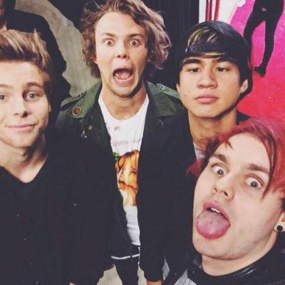 hot5sosfam_1's profile picture. dm me photos of people you think are hot in the 5sos fam with their name and user :-)