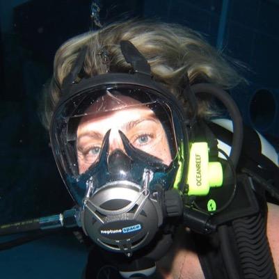 Works at PADI and is mum to a wonderful daughter
