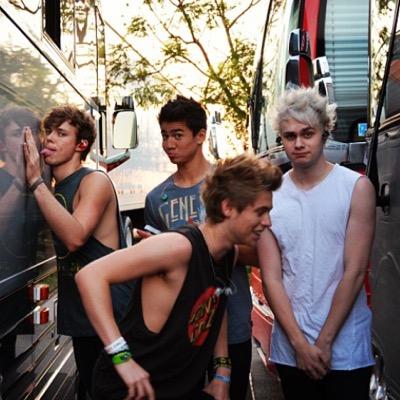5sos and One Direction are the most perfect things to ever happen to this world❤️