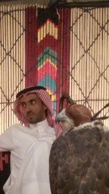 ‏‏‏‏من لا يرى قربي مكسبا لاارى في بعده خساره....