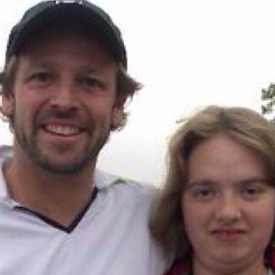 I am loyel wccc member And love cricket 
 i love bond rescue  plz follow me i
i to have 100 followers by march