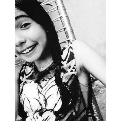snep : isa_cah / vine : isabela / facebook : isabela camargo