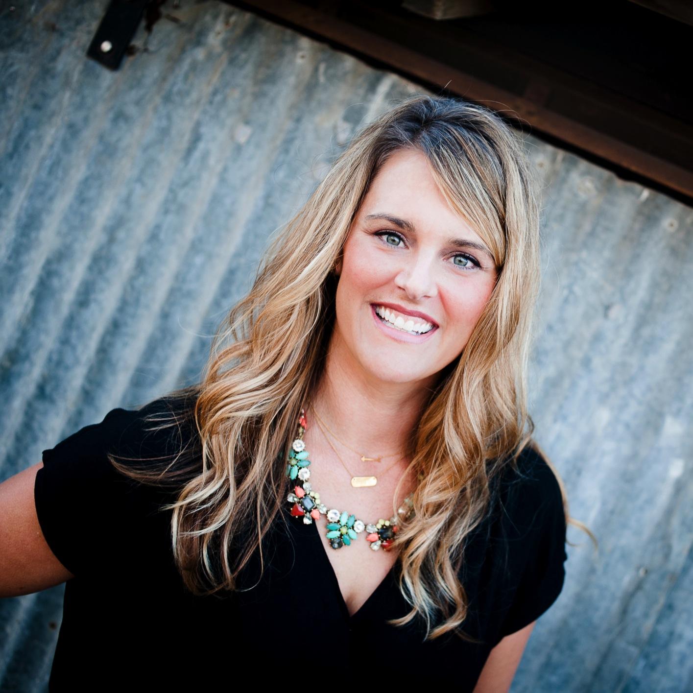 Mom of 3, Stella & Dot STAR Stylist--irresistible & stylish boutique accessories. I ❤my job-mentoring and coaching the Stella & Dot biz.  Join me!