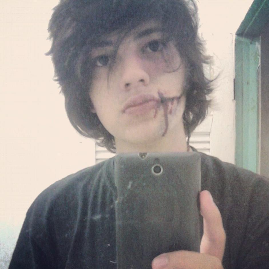 Há sempre alguma loucura no amor. Mas há sempre um pouco de razão na loucura.