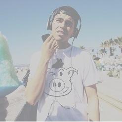 I'm in love with 5 boys who go by the name the Janoskians. @James_Yammouni is my sunshine✨
