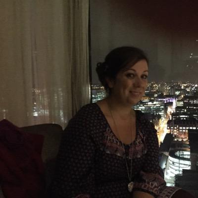 Selenaackland17's profile picture. Hotelier and Single