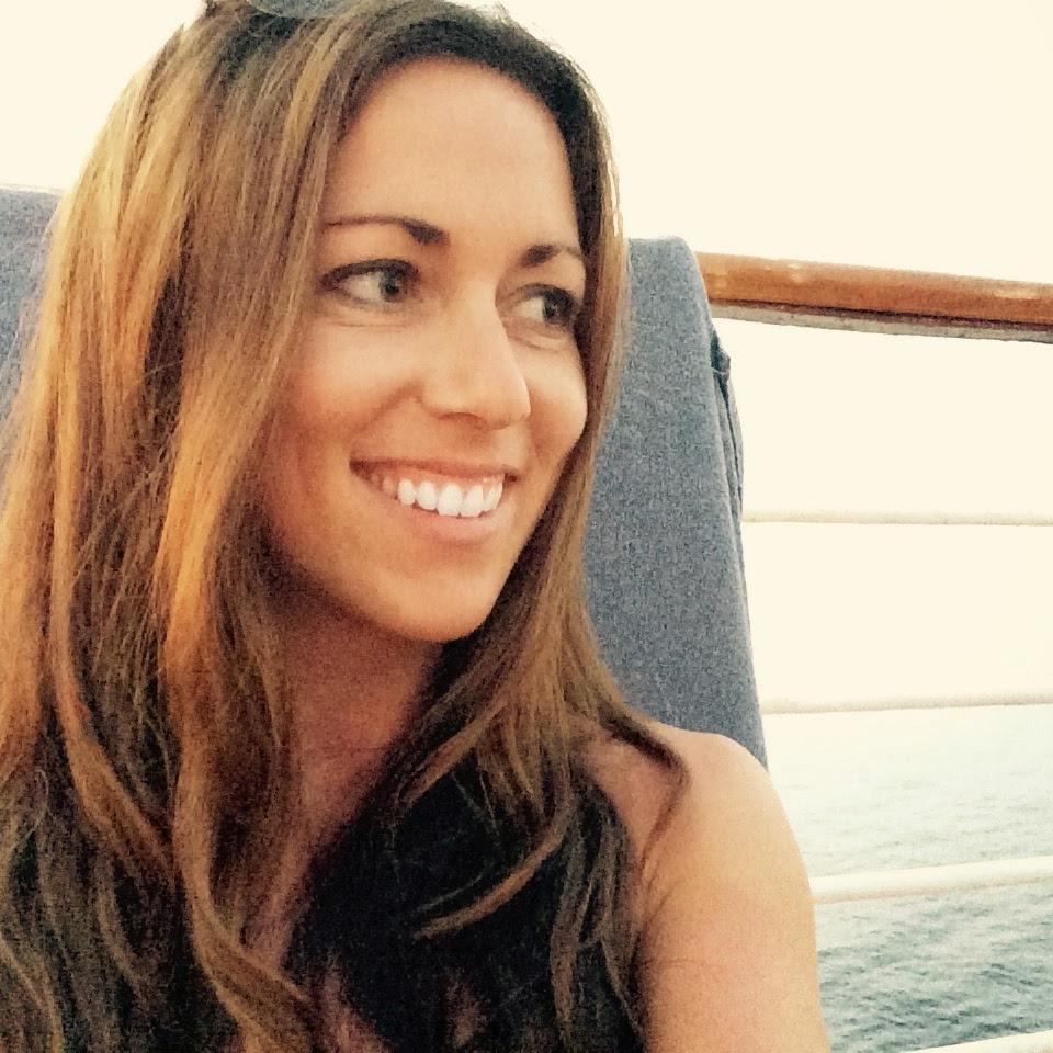 Lover of #food, #dogs, #sports, & excessive #travel around the globe while rocking global internal #communications