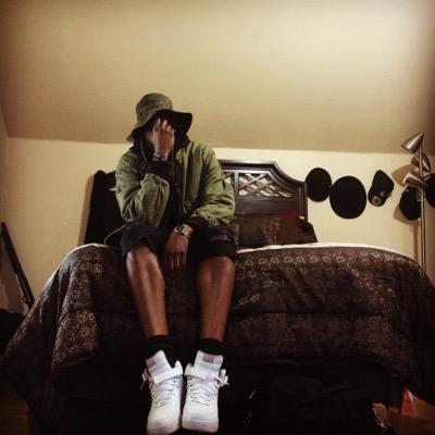 Im grown & Live A Crazy Life; Plus I Can Tell You What The 90's Like o.O OovoO/Skype: DelaFeen IG:DelaFontee