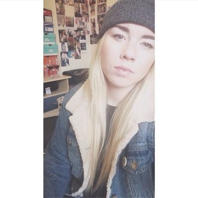 charlieJwalker's profile picture. Personal Trainer, Student, if you like trainers like i do, we can be friends. Insta: charliejwalker19