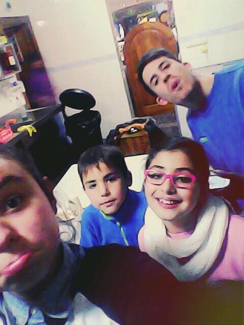 Vivir amando, amar sufriendo, sufrir callando y siempre sonriendo