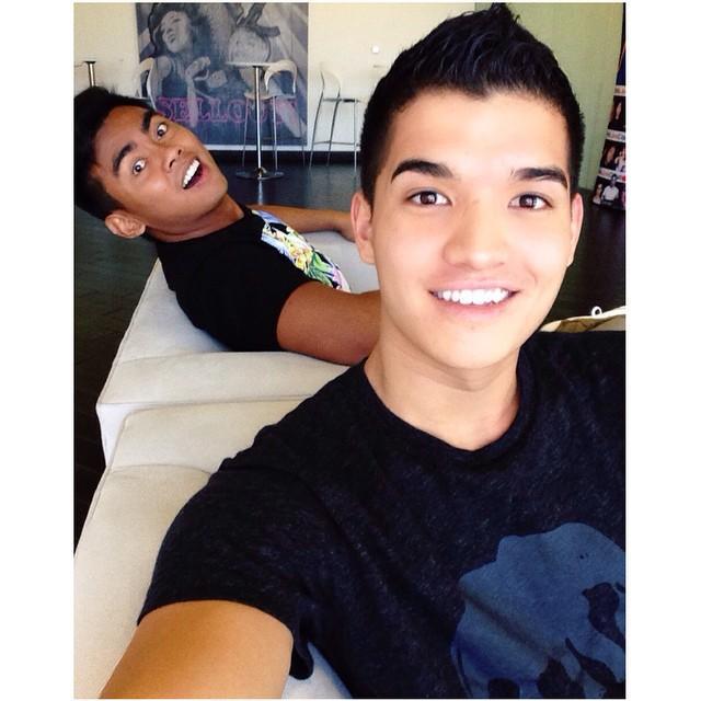 I am a British Wassabian! ;D I love Alex and Roi xD Alex followed me 25/12/14 :) Follow me for a followback ^-^