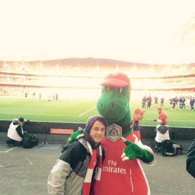 Just a typical teen, studying Bcom at CTI supporting Arsenal and Loving Life! #teamfollowback