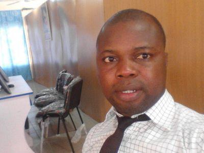 A Project Management Consultant, Certified E-Business Professional and Oracle(OCP)