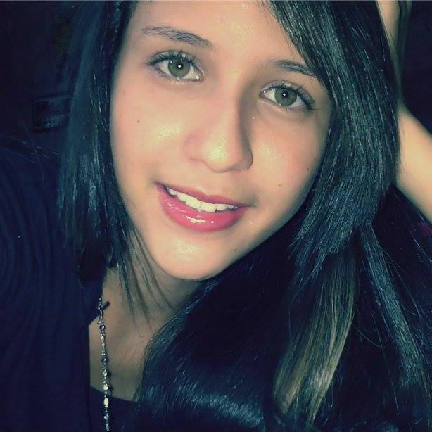 !!La vida es una obra de teatro que no permite ensayos...por eso,canta,ríe,baila,llora y vive intensamente cada momento de tu vida!!