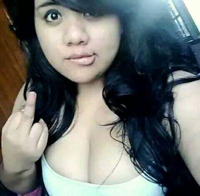 ada yg mau sma aq gk se sbnrnya...