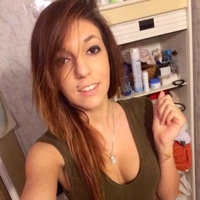 Lisa_Vincenzi's profile picture. studentessa di giurisprudenza. Juventina Amo la musica e la moto gp! ho tumblr e anche instagram ❤️