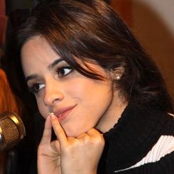 oi sunshine, te dei um follow. se quiser retribuir me siga no @LUXOCABELLO