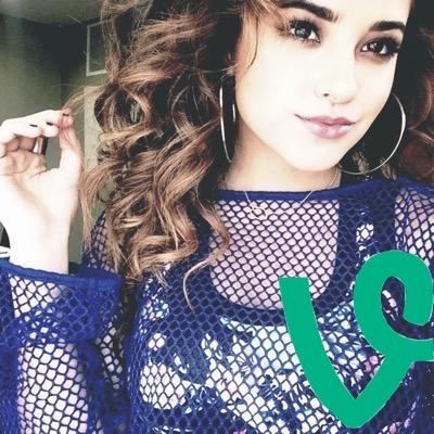 ✝ℬℰᎯSᏆℰℛ✝ ✺Just here posting vines of my queen becky g✺ . ☆ .☆