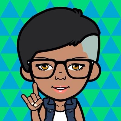 I like dolls, photography, and web design.