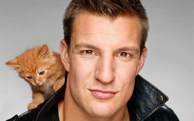 I'm the real Gronk Robkowski. I catch passes, I score touchdowns, and I spike footballs! #GronkSmash