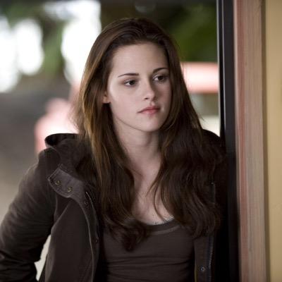 Is currently living in Forks with her dad. She goes to school at Forks high school and has three friends there. (RP account/looking for an Edward or Jacob)
