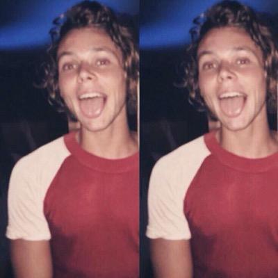 hiii!! this is a free follow from @AussieFringe !! so please follow her back!
