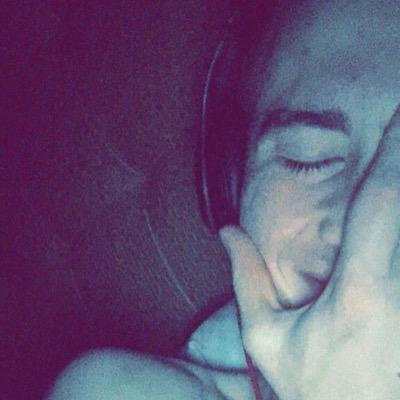 FREE FOLLOW!!! GO FOLLOW @hometownholland AND SHE WILL FOLLOW BACK!!! GO GO GO!!