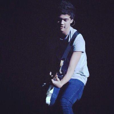 simmerdown2xx's profile picture. 