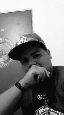 Name: Franklin Gonzalez. -Arquitecto en formación... REALISTA! Instagram:Tenteofficial.