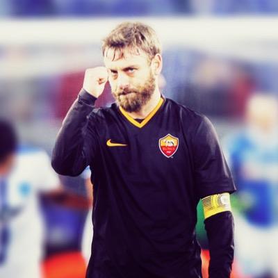 متخصص لتاريخ ريال مدريد مترجم للصحف الإسبانية .. عاشق لأعظم كروياً عبر التاريخ ريال مدريد .. 32 ليجا ١١ ابطال وكيف لانكون نادي للقرن .. hala madrid y nada mas