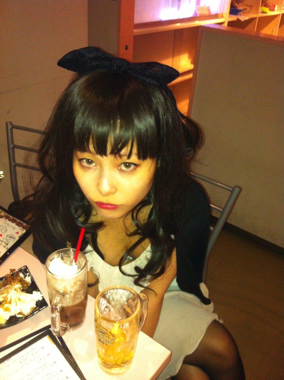 洋楽と地下アイドルさんを応援するアカを立ち上げました！　頑張っているアーティストや地下
アイドルさん達の公認カメラマンになることが目標。愛機はCANON EOS7D Mark2  SONY α7s  SONY α6000