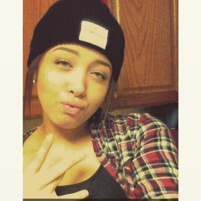 Sav_Jordann's profile picture. fuck it, I'm young.