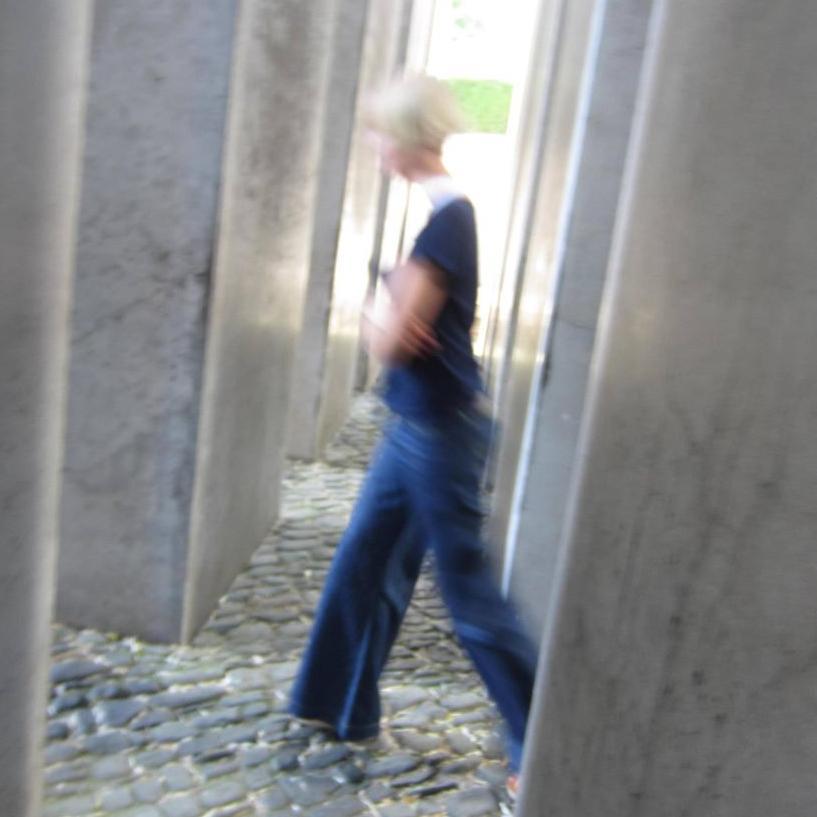 KatriKettu's profile picture. Toimittaja, taidehiippailija.

MA in Live Art and Performance Studies @Taideyliopisto
Freelancing for @yleuutiset among others