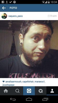 Tocar Guitarra,Ir A Conciertos !! :) Aaaa Si... No Le Entiendo Ni Madres Al Twitter.... lml