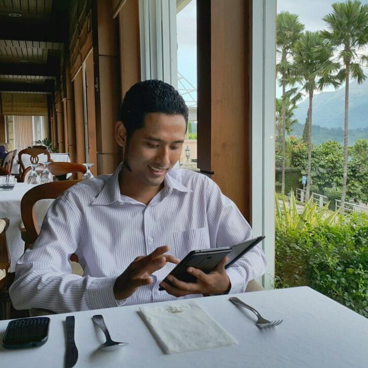 CEO Tata Warna | Penulis Formula Bicara | WA : 081 336 009 066 | BBM : 29D64545 | hello@faizalalfa.com