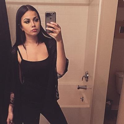 ♡Arzaylea♡
♕Queen♕
❁don't judge a book by its cover❁