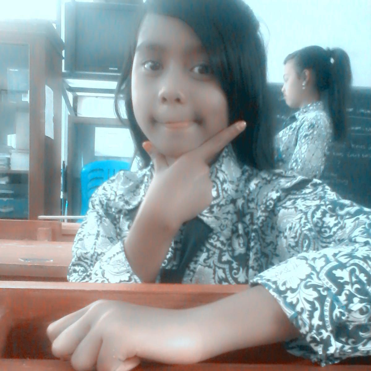 yuliatrifani's profile picture. 