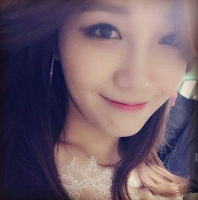Apink's Eunji #Fakegency