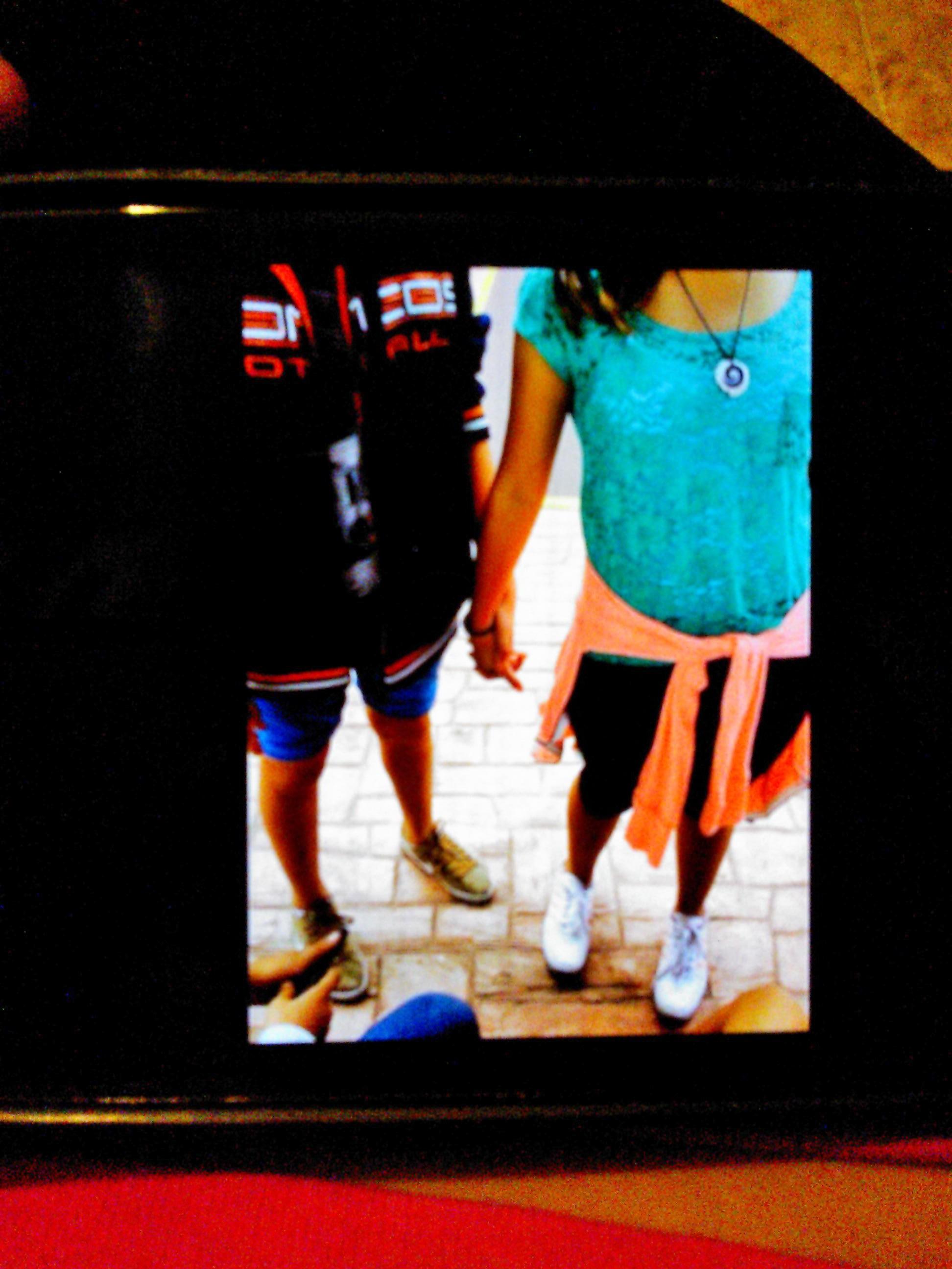 I don't want you to leave... Will you hold my hand? ❤❤❤